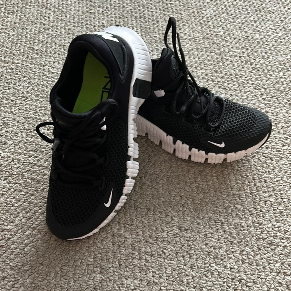 Nike Women’s Free Metcons size 6.5